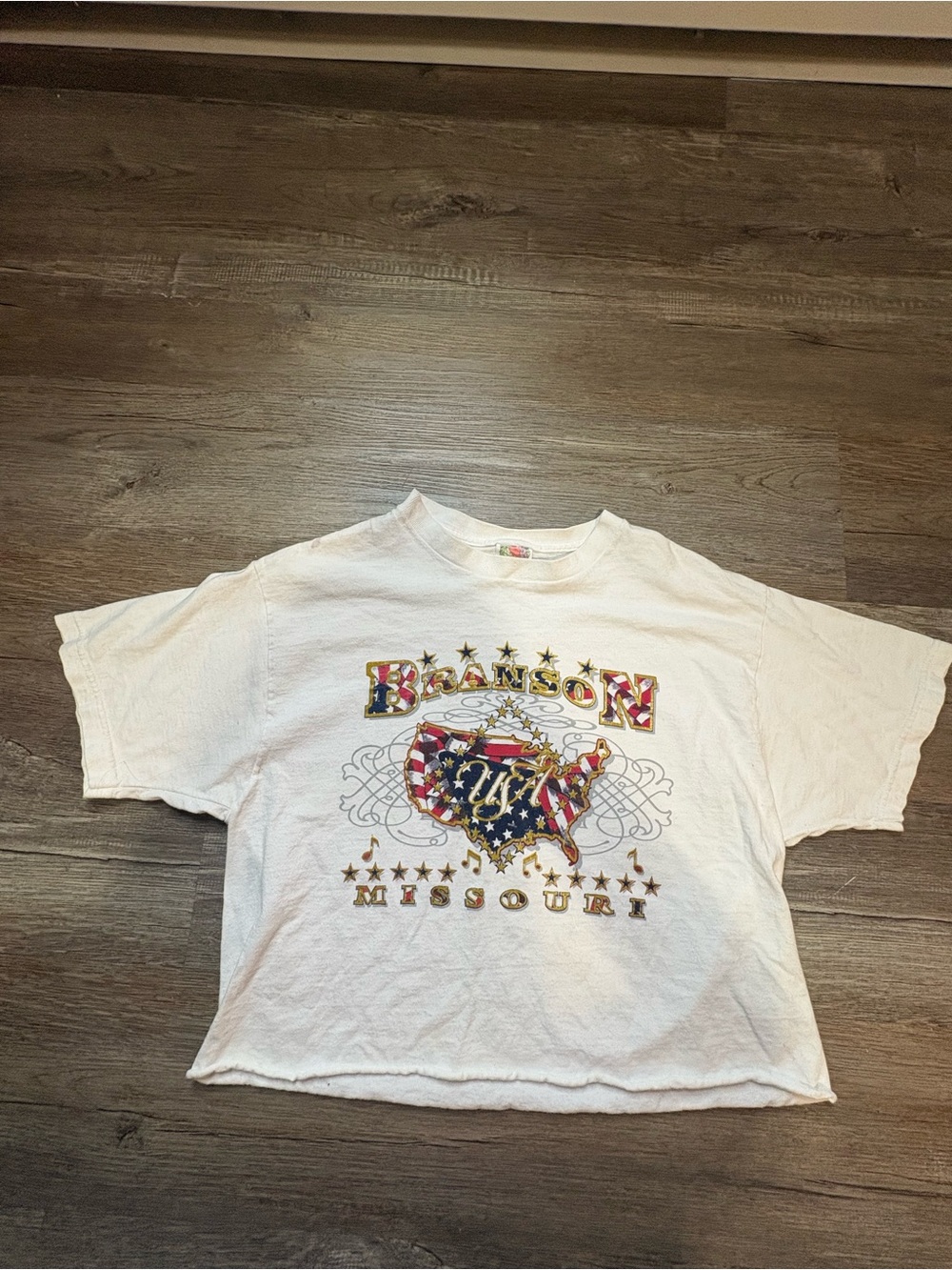 Branson Missouri White Graphic  T-Shirt size L